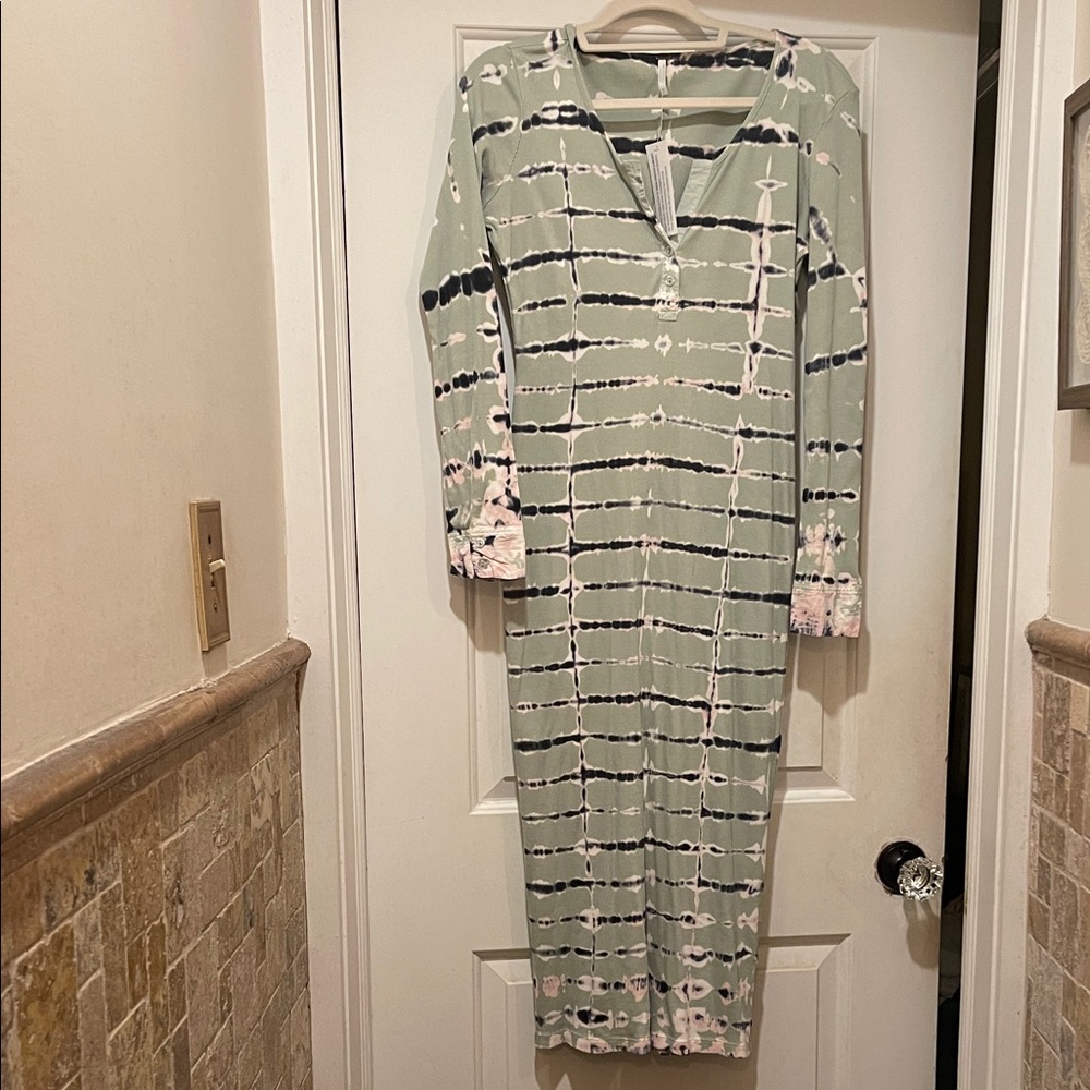 Young Fabulous & Broke Sage Tie-Dye Long Sleeve Dress